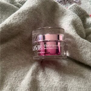 That's Quenched Barrier Support Crème - Parivie by Paris Hilton